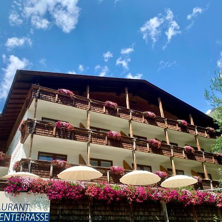 Hotel Zirbenhof ザンクト・レオンハルト・イム・ピッツタール エクステリア 写真