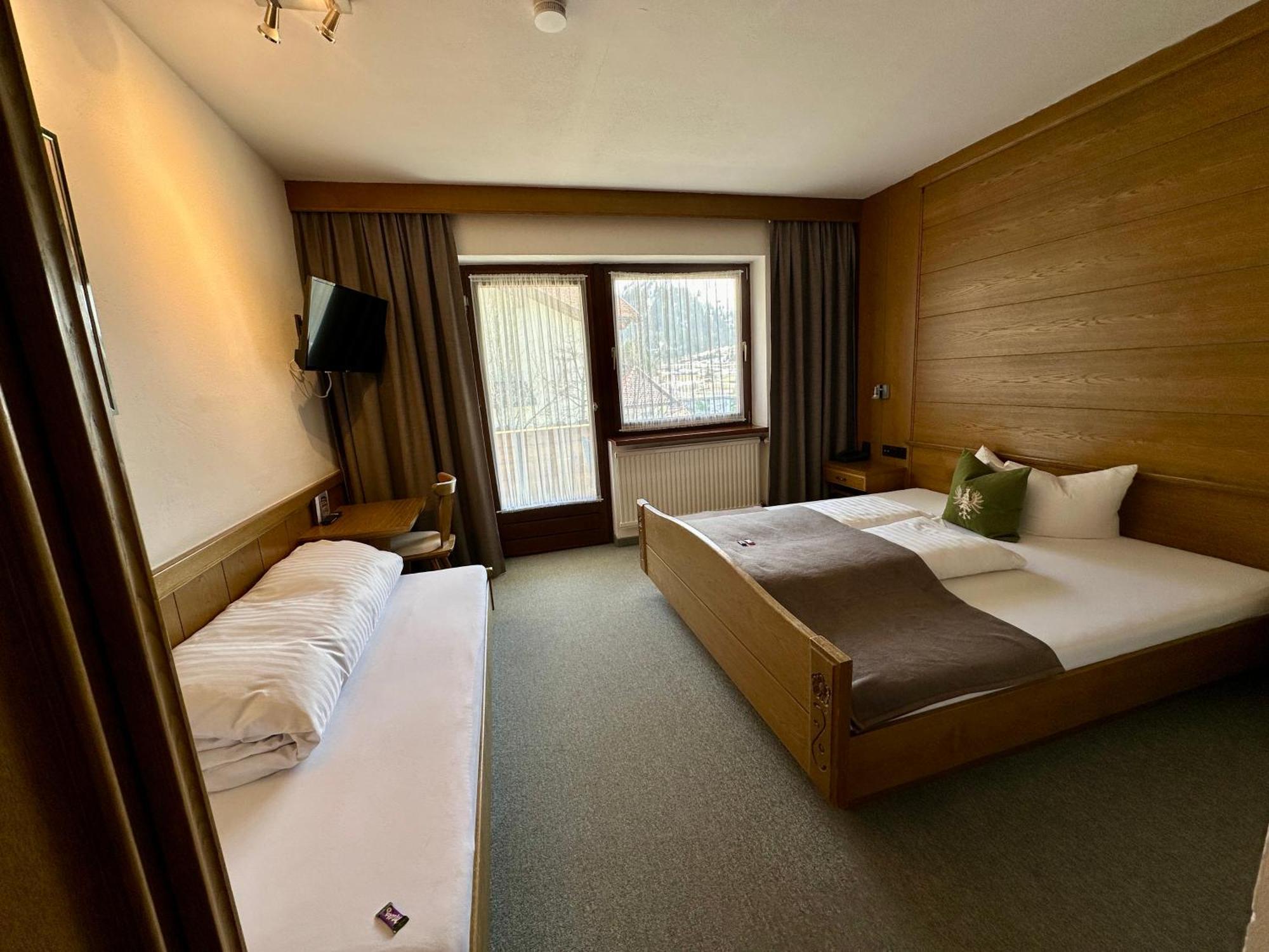 Hotel Zirbenhof ザンクト・レオンハルト・イム・ピッツタール 部屋 写真
