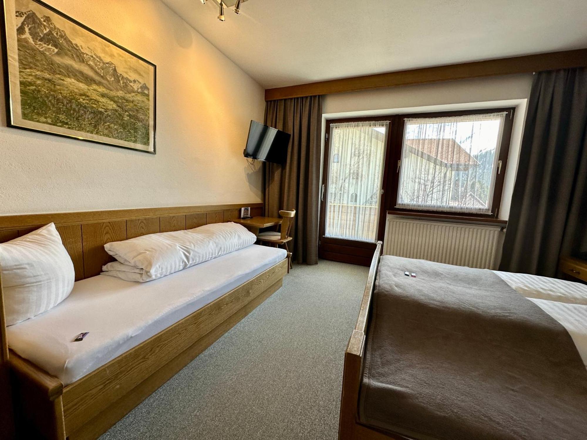 Hotel Zirbenhof ザンクト・レオンハルト・イム・ピッツタール 部屋 写真
