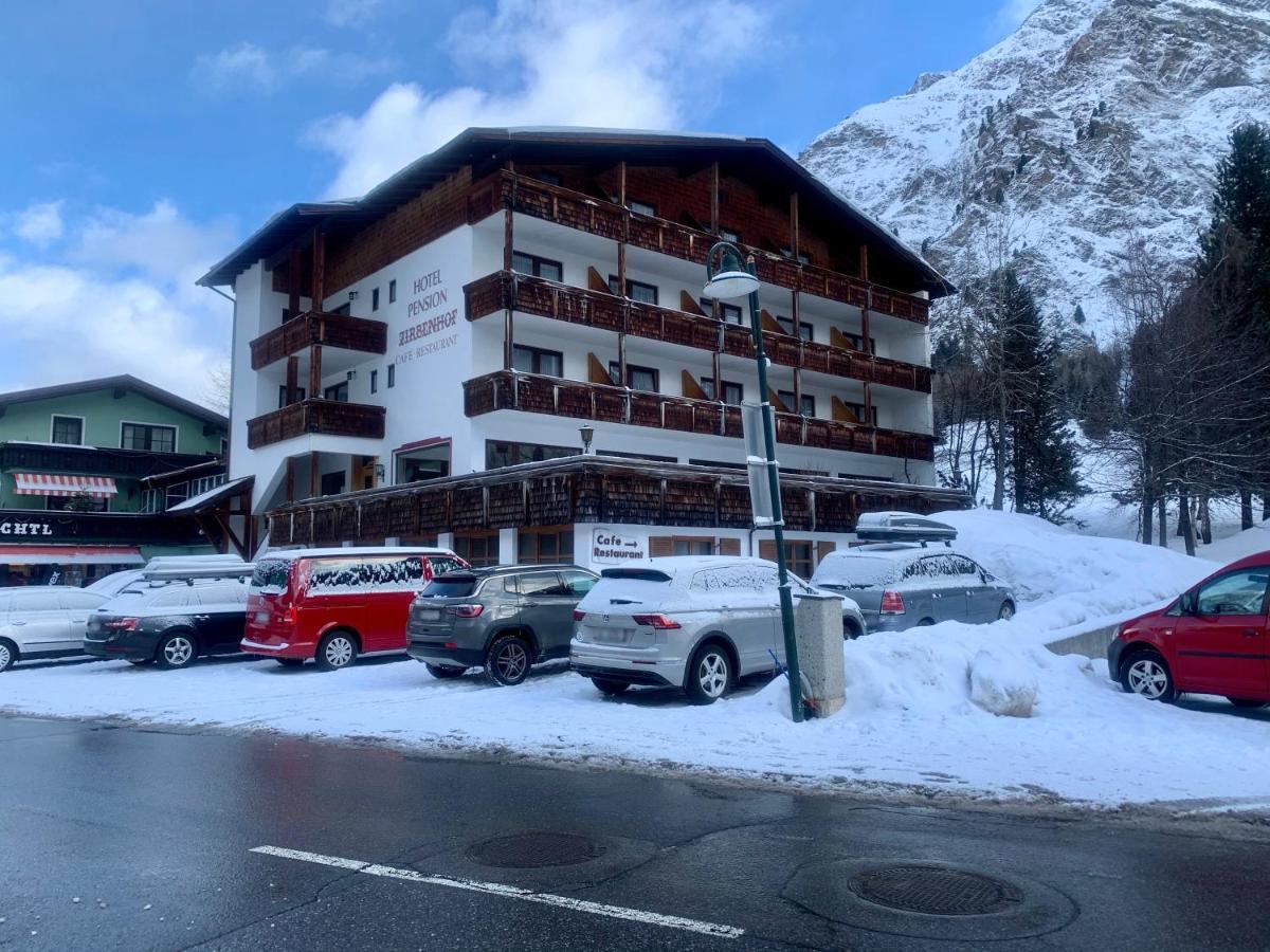 Hotel Zirbenhof ザンクト・レオンハルト・イム・ピッツタール エクステリア 写真